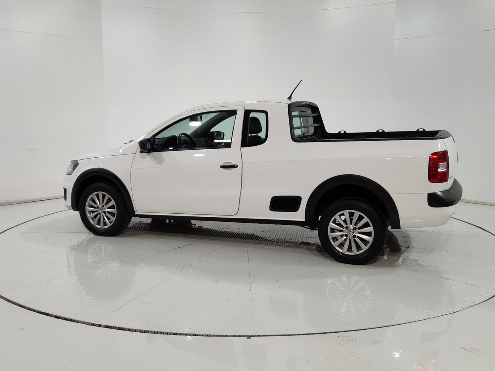 Volkswagen SAVEIRO CONFORT 1.6 2016 - Imagen 6 de 20