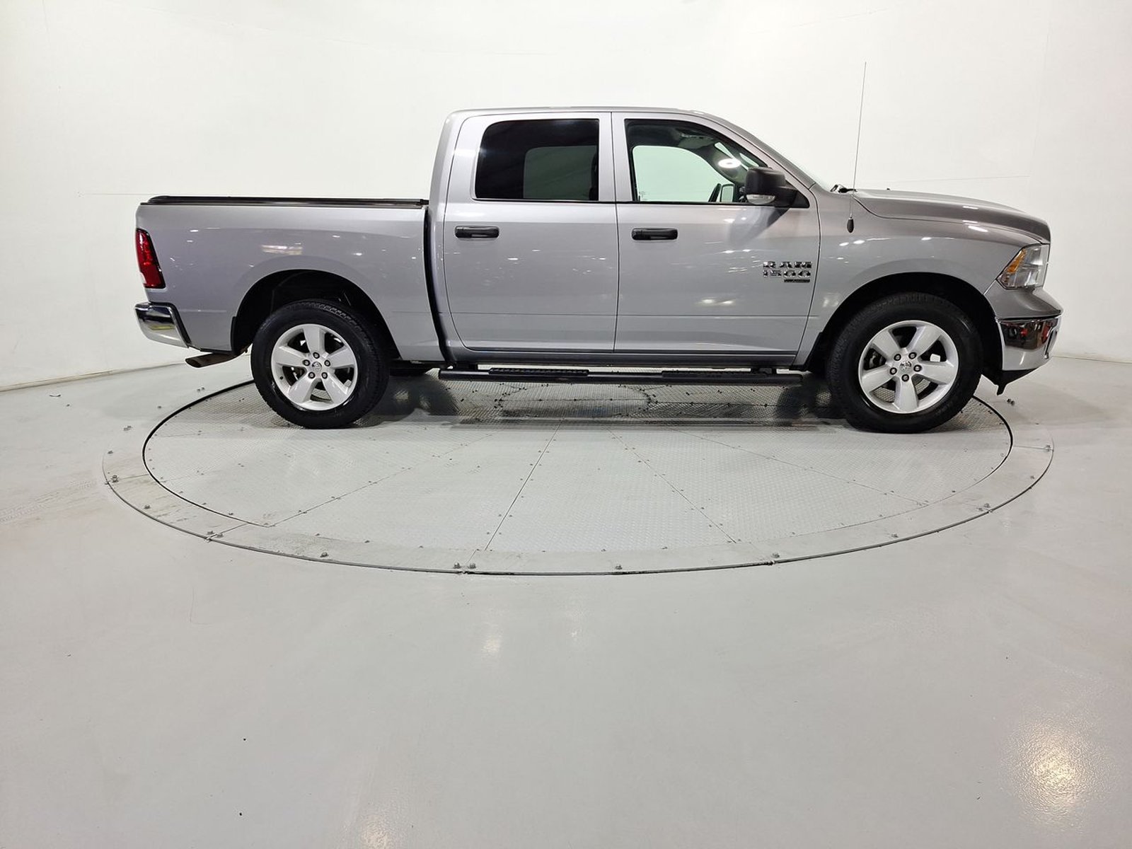 Ram 1500 CREW CAB SPORT DCAB 4X4 3.6 AT 2023 - Imagen 10 de 20