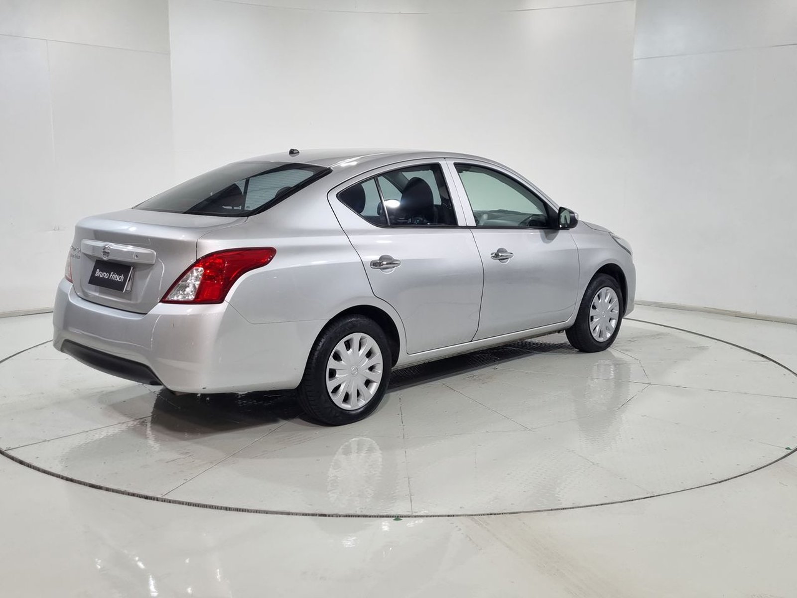 Nissan VERSA SEDAN 1.6 2019 - Imagen 11 de 20