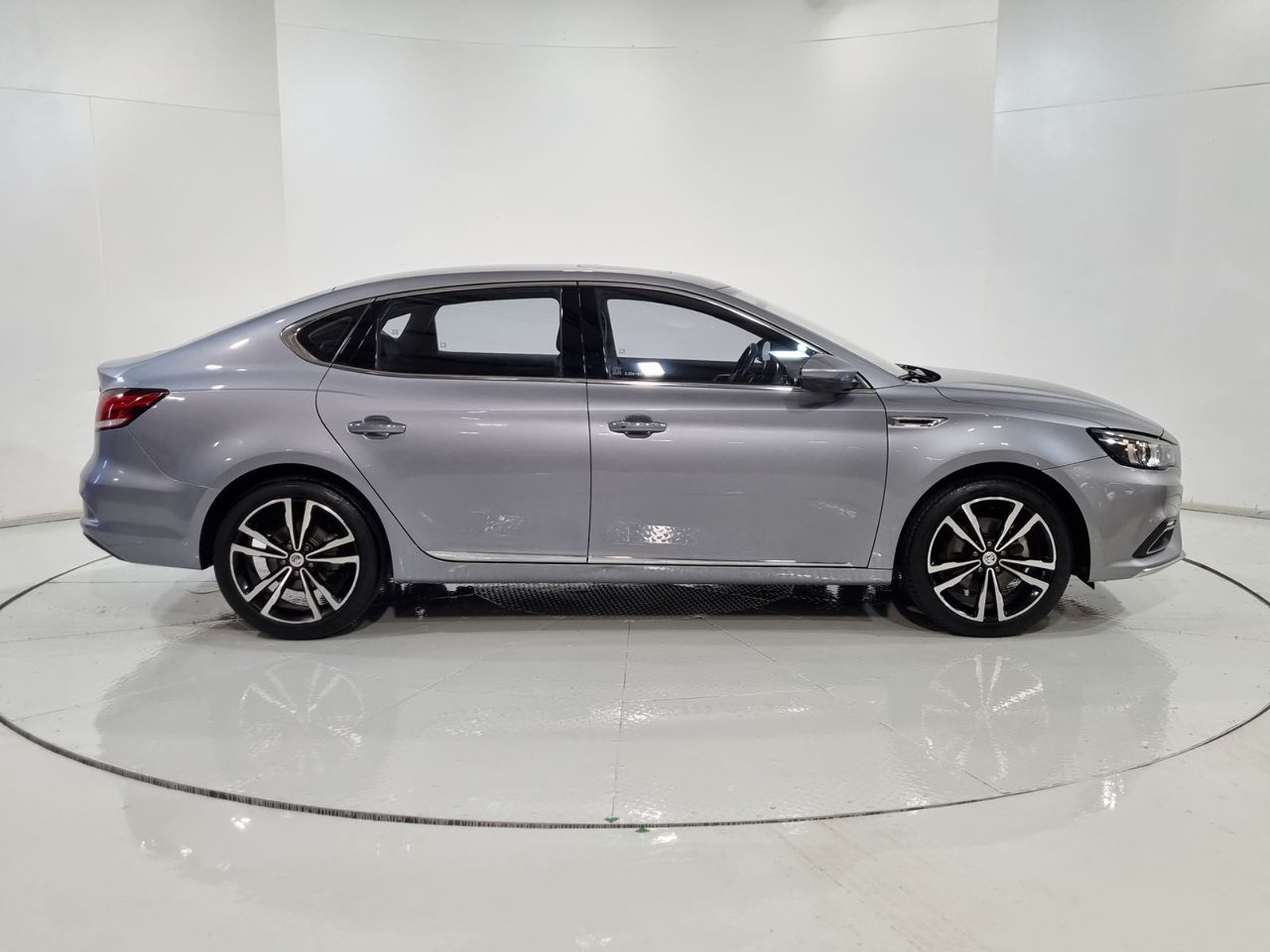 Mg 6 1.5 AUT 2023 - Imagen 13 de 20