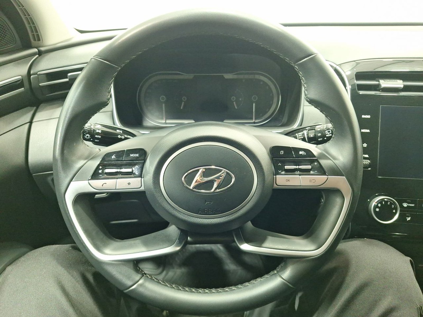 Hyundai TUCSON NX4 MPI 2.0 2024 - Imagen 19 de 20
