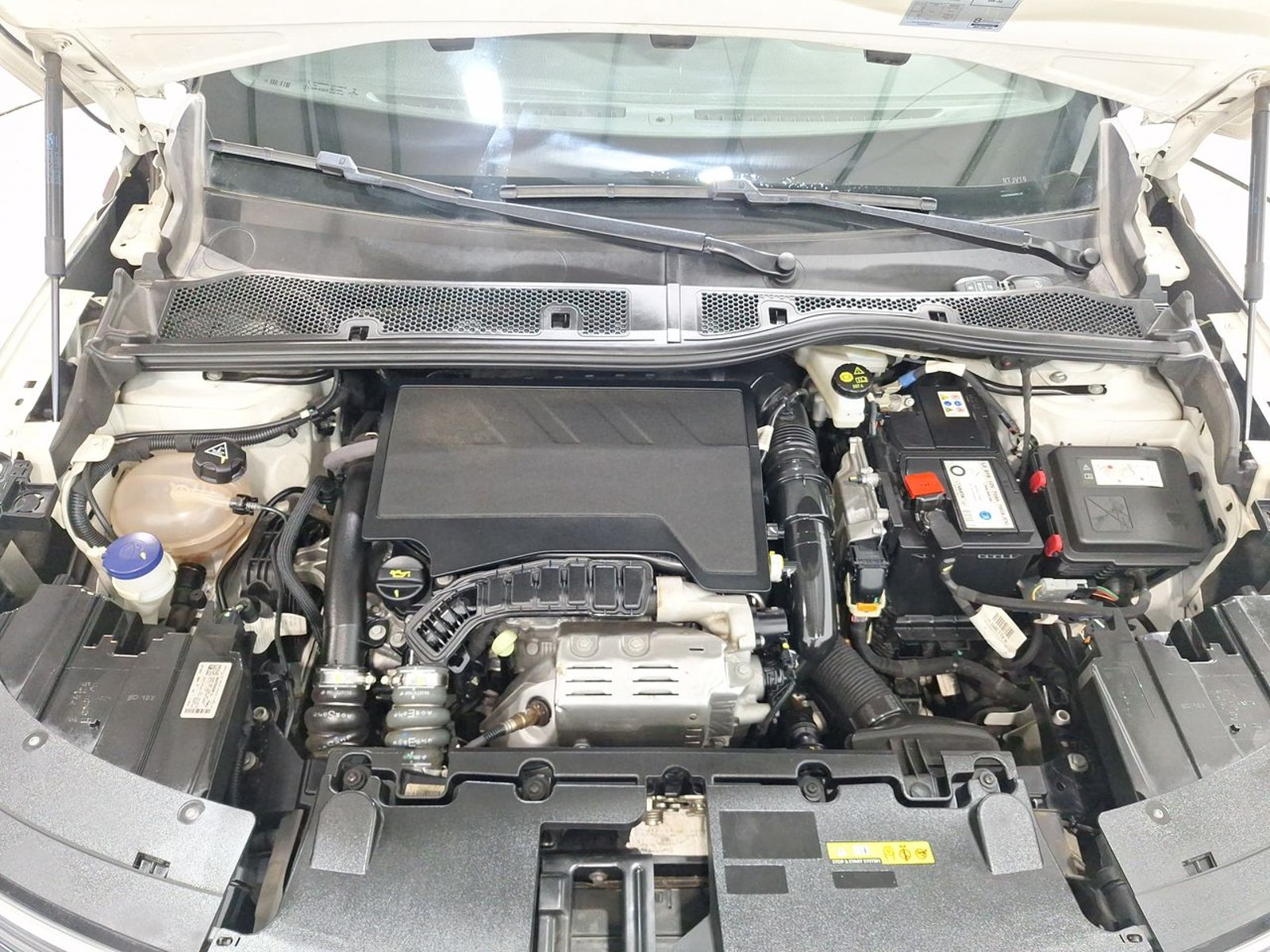 Opel MOKKA 1.2T AUT 2022 - Imagen 15 de 20