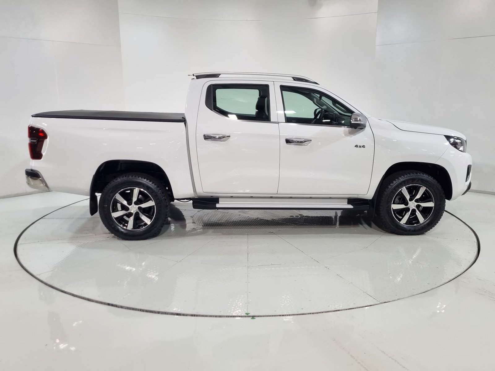 Peugeot LANDTREK BLUEHDI 4X4 2.2 AUT 2026 - Imagen 13 de 20