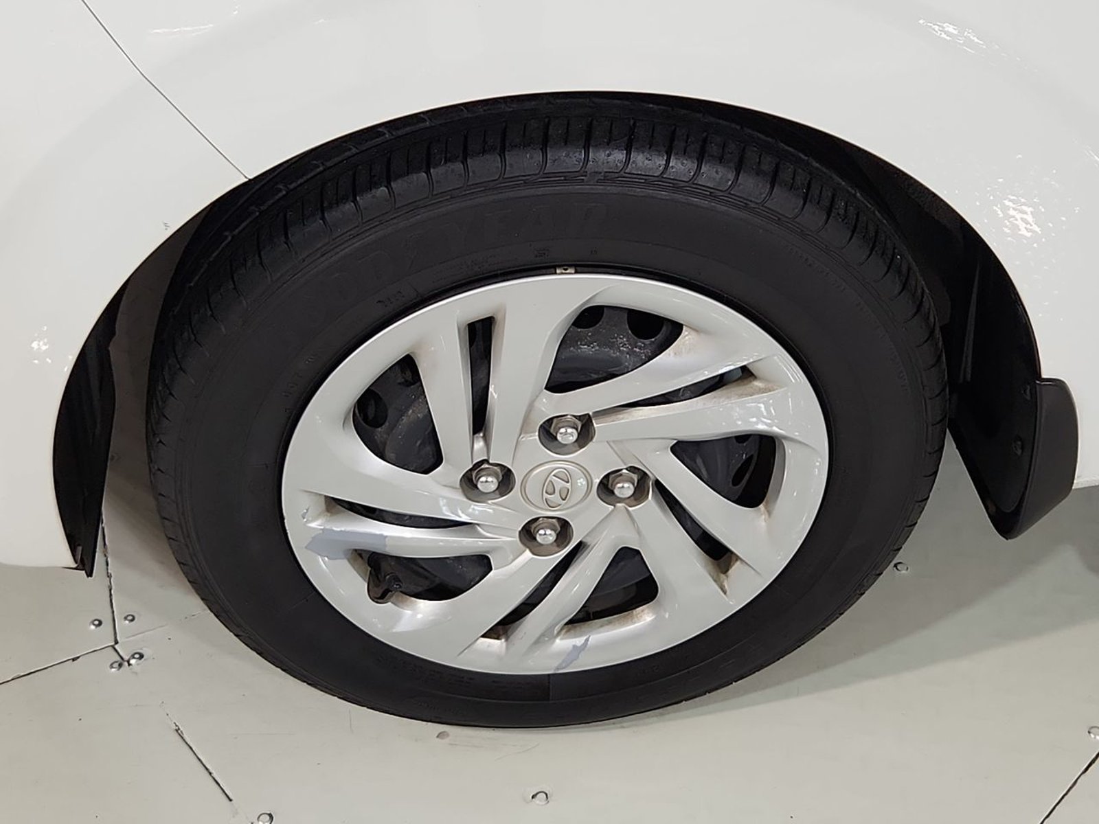 Hyundai GRAND I10 SDN 1.2 2023 - Imagen 18 de 20