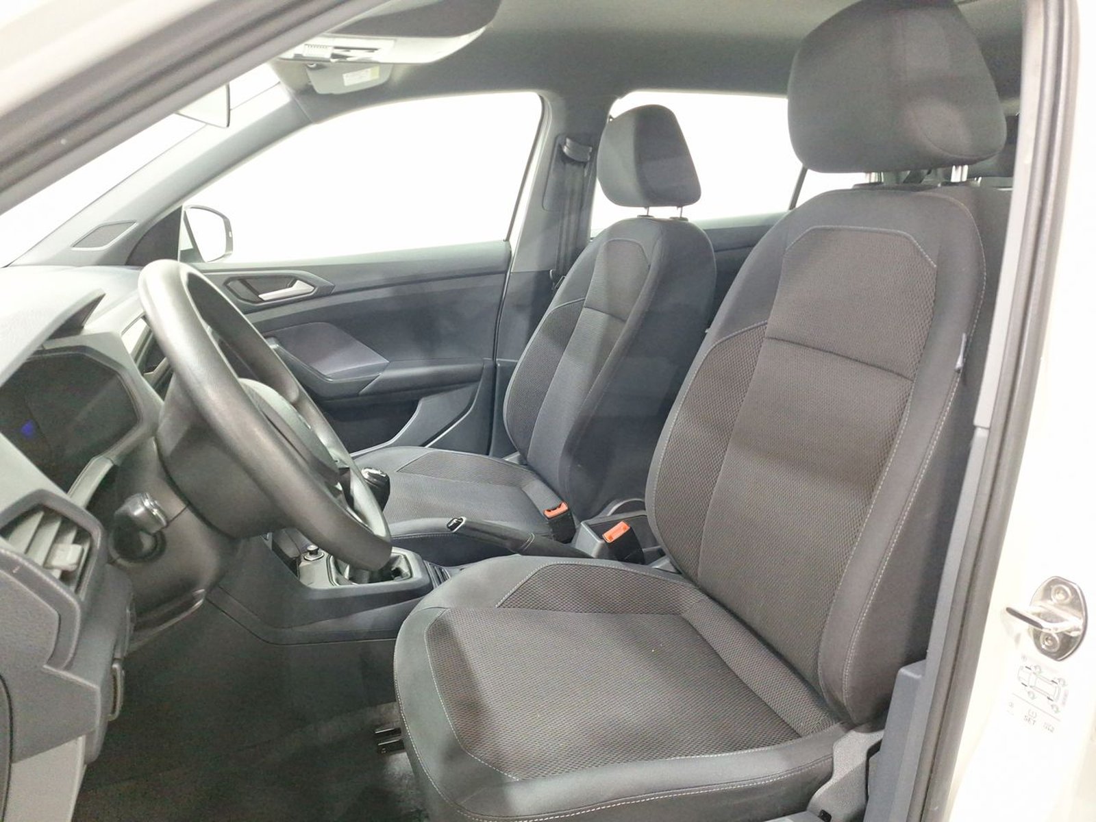 Volkswagen T-CROSS T CROSS TSI 1.0 2023 - Imagen 18 de 20