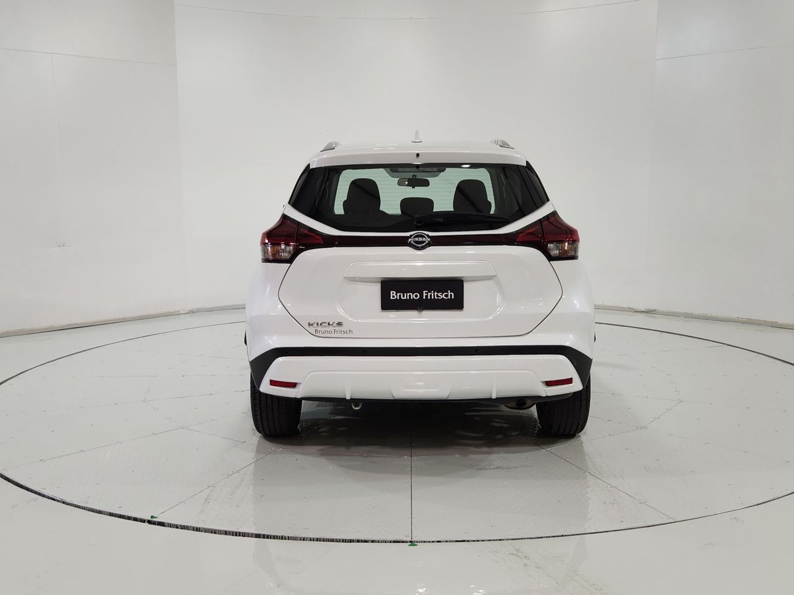 Nissan KICKS MT 1.6 2023 - Imagen 9 de 20