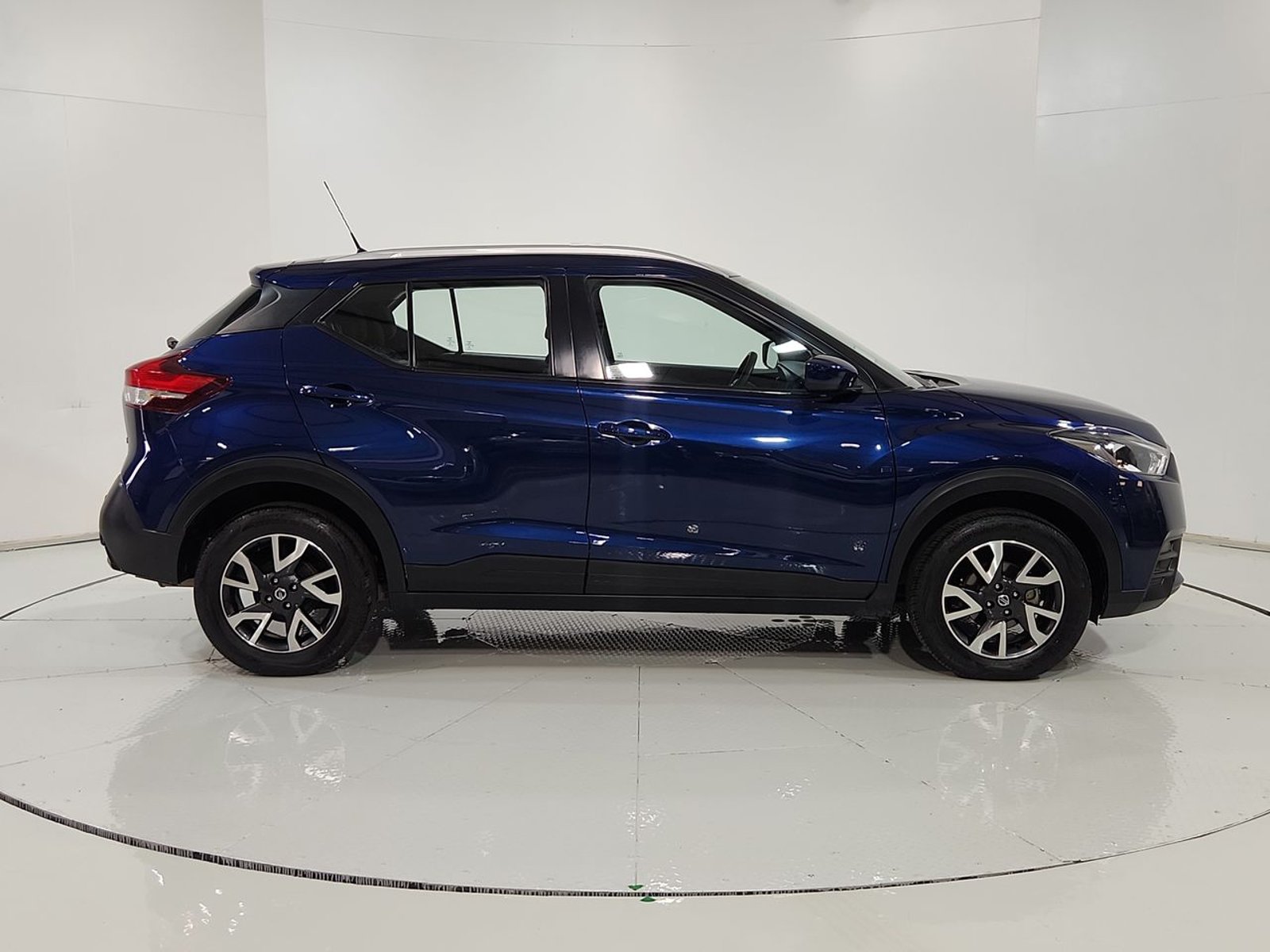 Nissan KICKS 1.6 2021 - Imagen 13 de 20