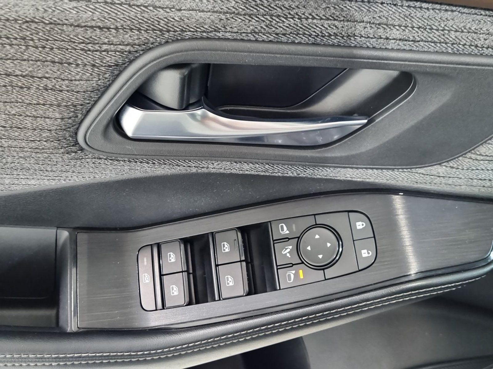 Nissan X-TRAIL X TRAIL 4X2 5P CVT 2.5 2024 - Imagen 20 de 20