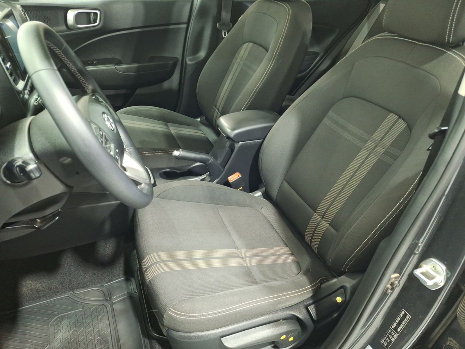 Hyundai VENUE QX 1.6 2022 - Imagen 18 de 20
