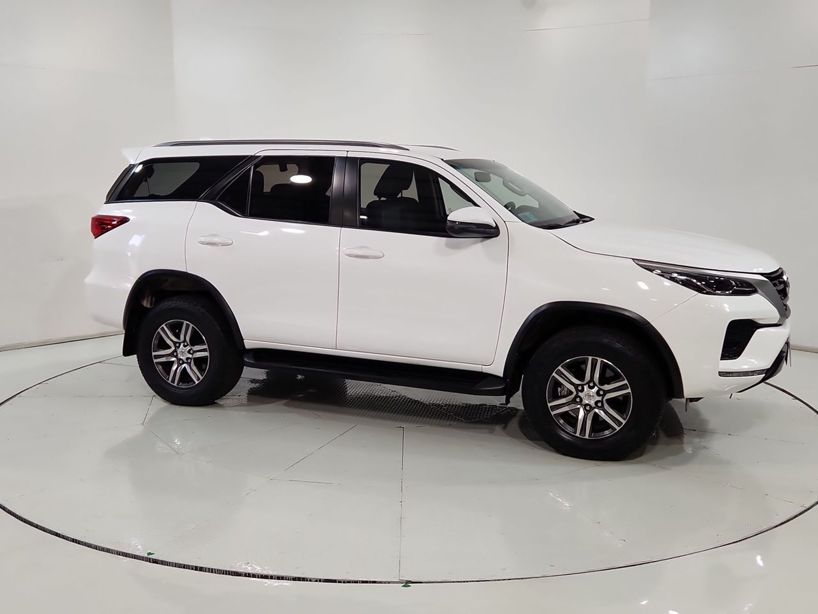Toyota FORTUNER 2.7 2022 - Imagen 14 de 20