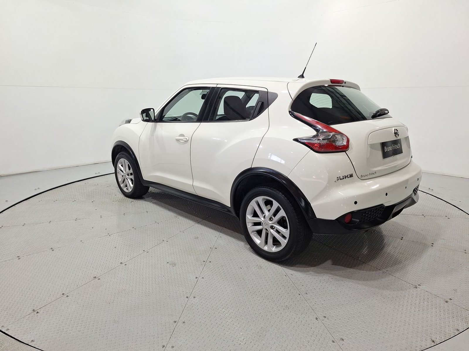 Nissan JUKE SENSE 1.6 AUT 2017 - Imagen 5 de 20