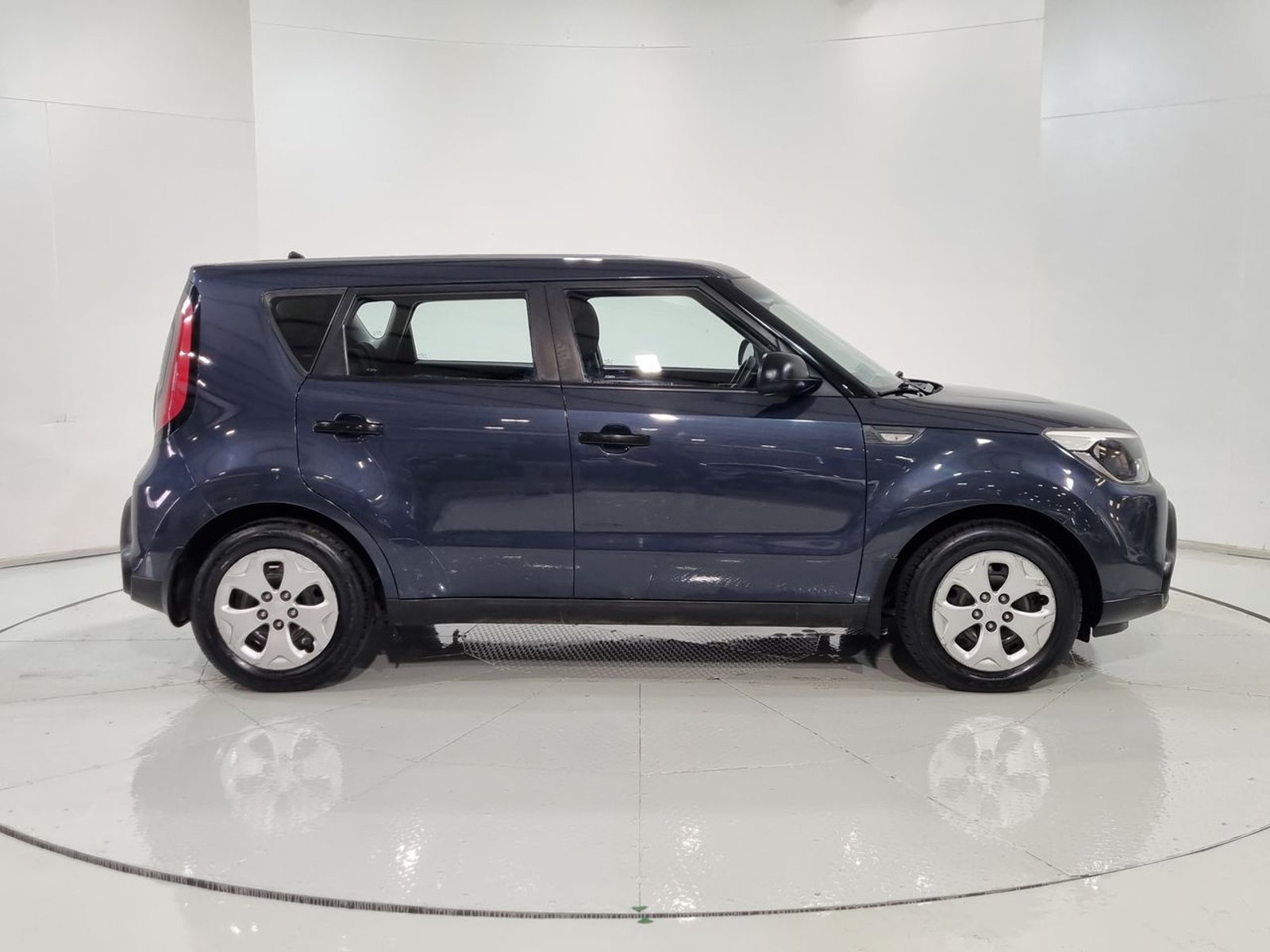 Kia SOUL LX 1.6 2016 - Imagen 13 de 20