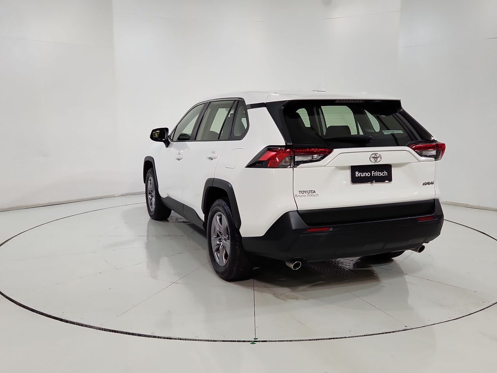 Toyota RAV4 4X2 2.0 AUT 2023 - Imagen 8 de 20