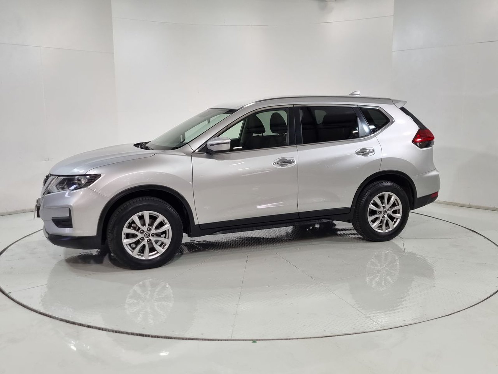 Nissan X-TRAIL X TRAIL T32 CVT 2.5 AUT 2023 - Imagen 4 de 20
