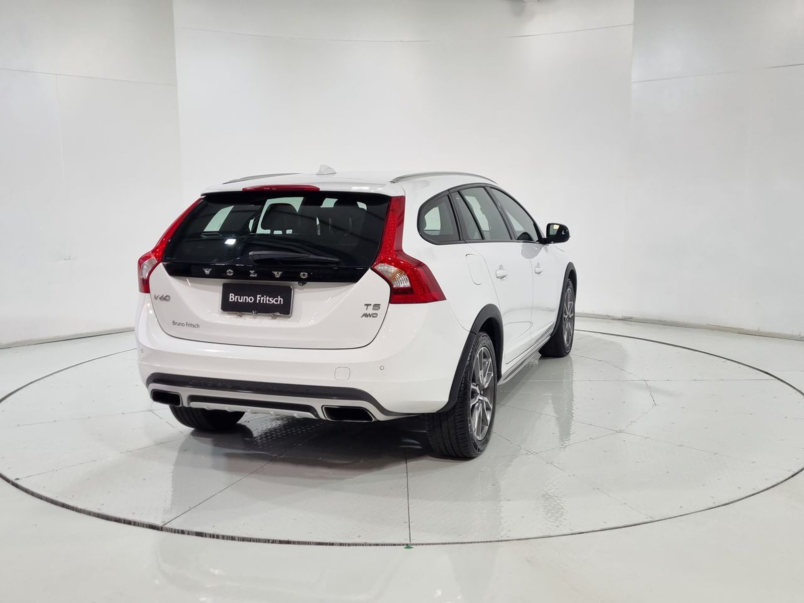 Volvo V60CC T5 AWD 2.5 2017 - Imagen 10 de 20