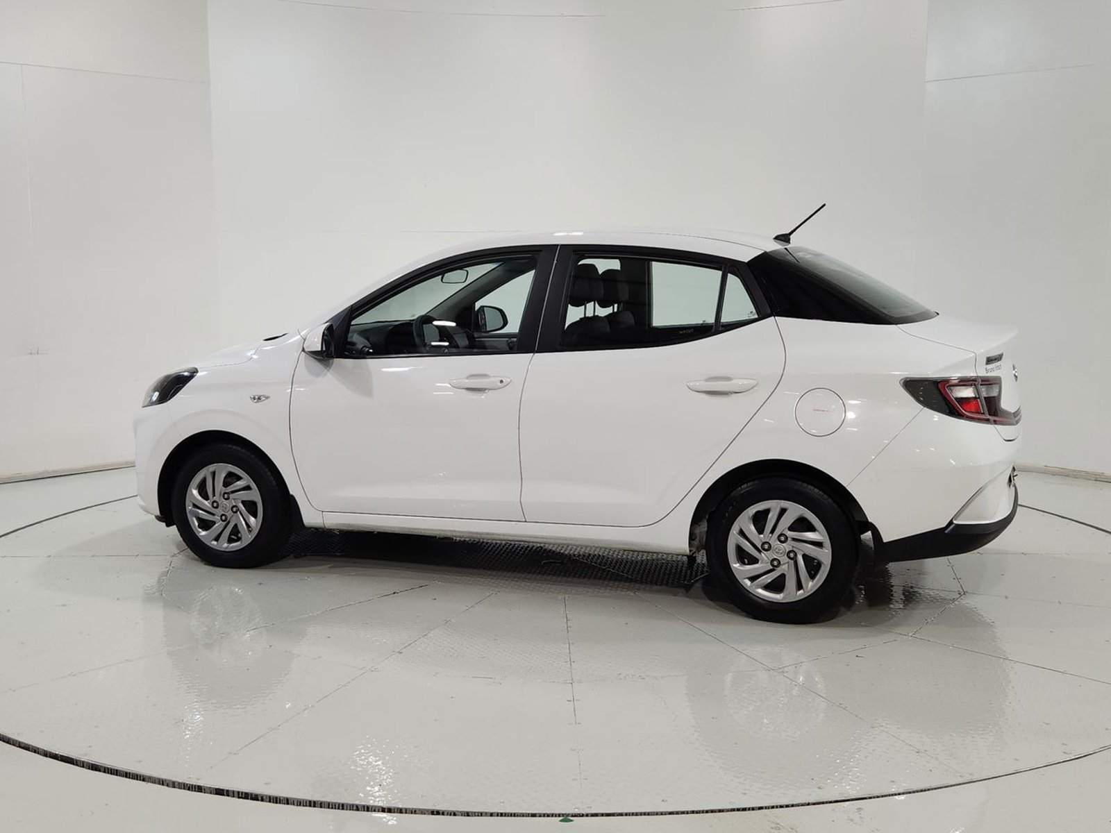 Hyundai GRAND I10 SDN 1.2 2023 - Imagen 6 de 20
