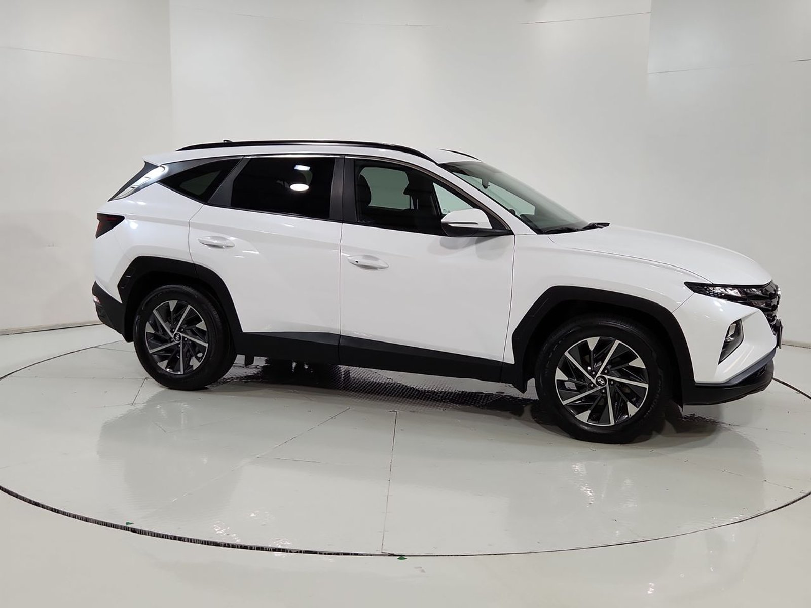 Hyundai TUCSON NX4 MPI 2.0 2024 - Imagen 14 de 20