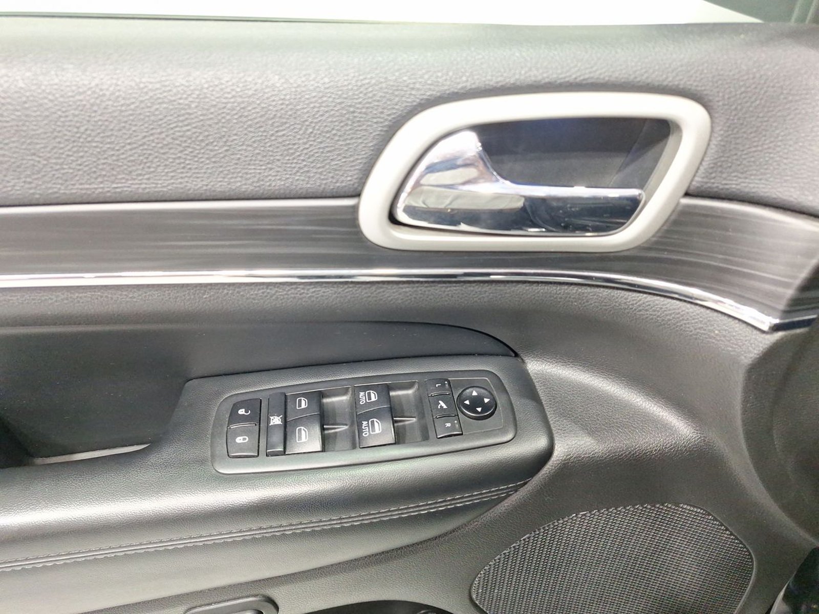 Jeep GRAND CHEROKEE LTD 4X4 3.6 AUT 2021 - Imagen 16 de 20