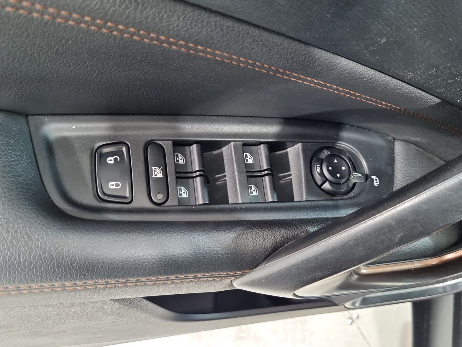 Ram 1000 LARAMIE 4X4 4P 2.0 AUT 2021 - Imagen 20 de 20