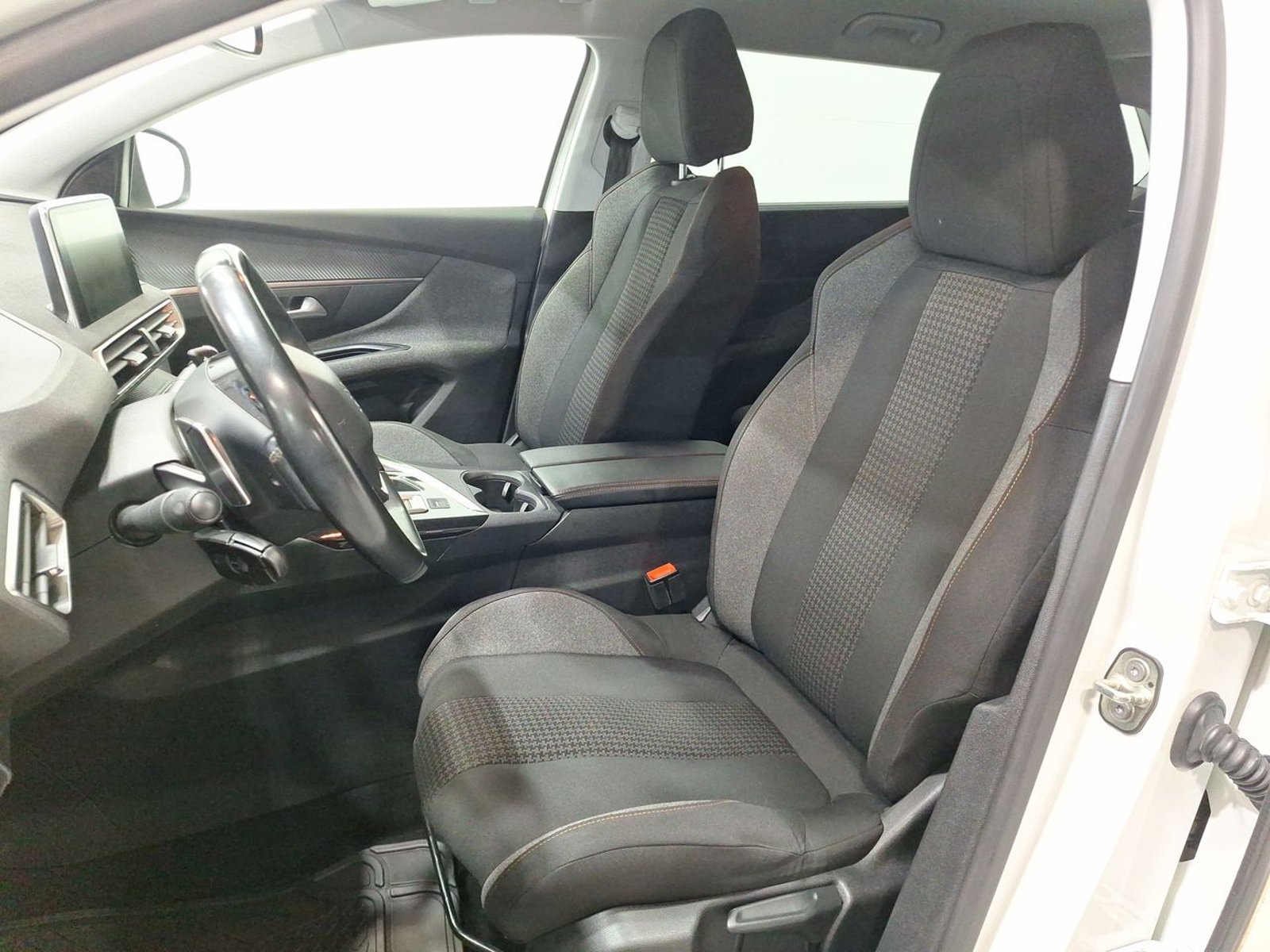Peugeot 5008 ACTIVE BLUEHDI 1.5 AUT 2020 - Imagen 18 de 20