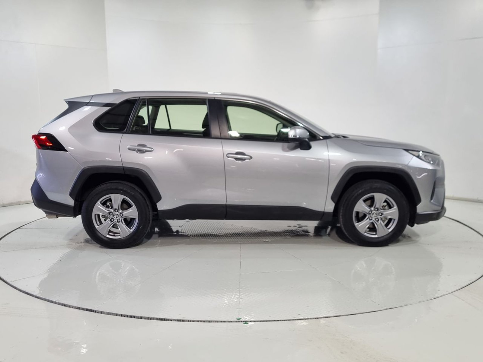 Toyota RAV4 4X2 2.0 AT 2026 - Imagen 13 de 20