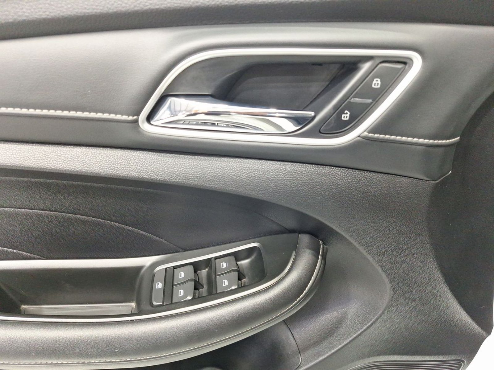 Mg 5 MG 5 1.5L CVT COM 2025 - Imagen 16 de 20