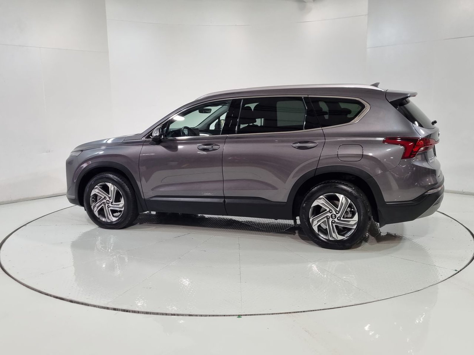 Hyundai SANTA FE CRDI 8DCT 4X4 2.2 AUT 2023 - Imagen 6 de 20