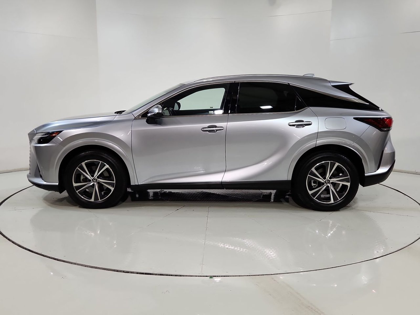 Lexus RX350 RX 350 4X4 2.4 AUT 2024 - Imagen 5 de 20