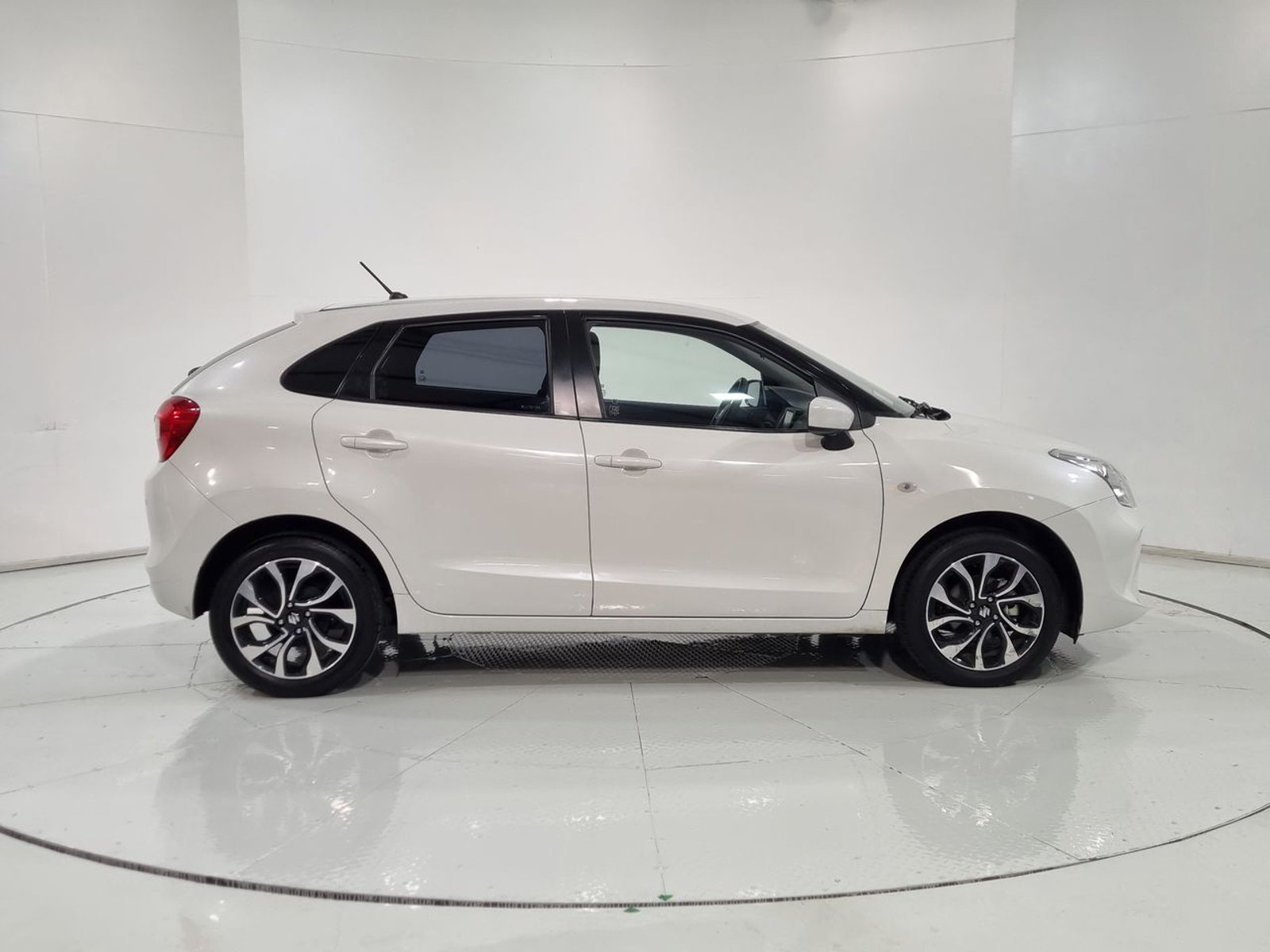 Suzuki BALENO GLS HB 1.4 AUT 2022 - Imagen 13 de 20