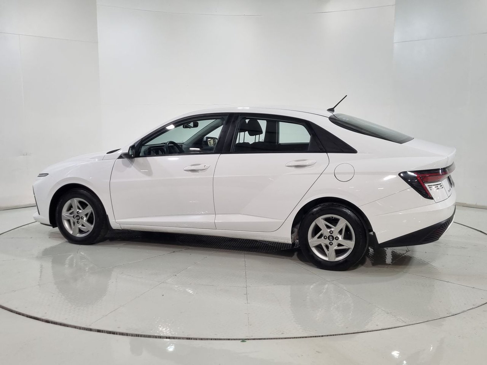 Hyundai ACCENT BN7I MPI 1.5 2024 - Imagen 6 de 20