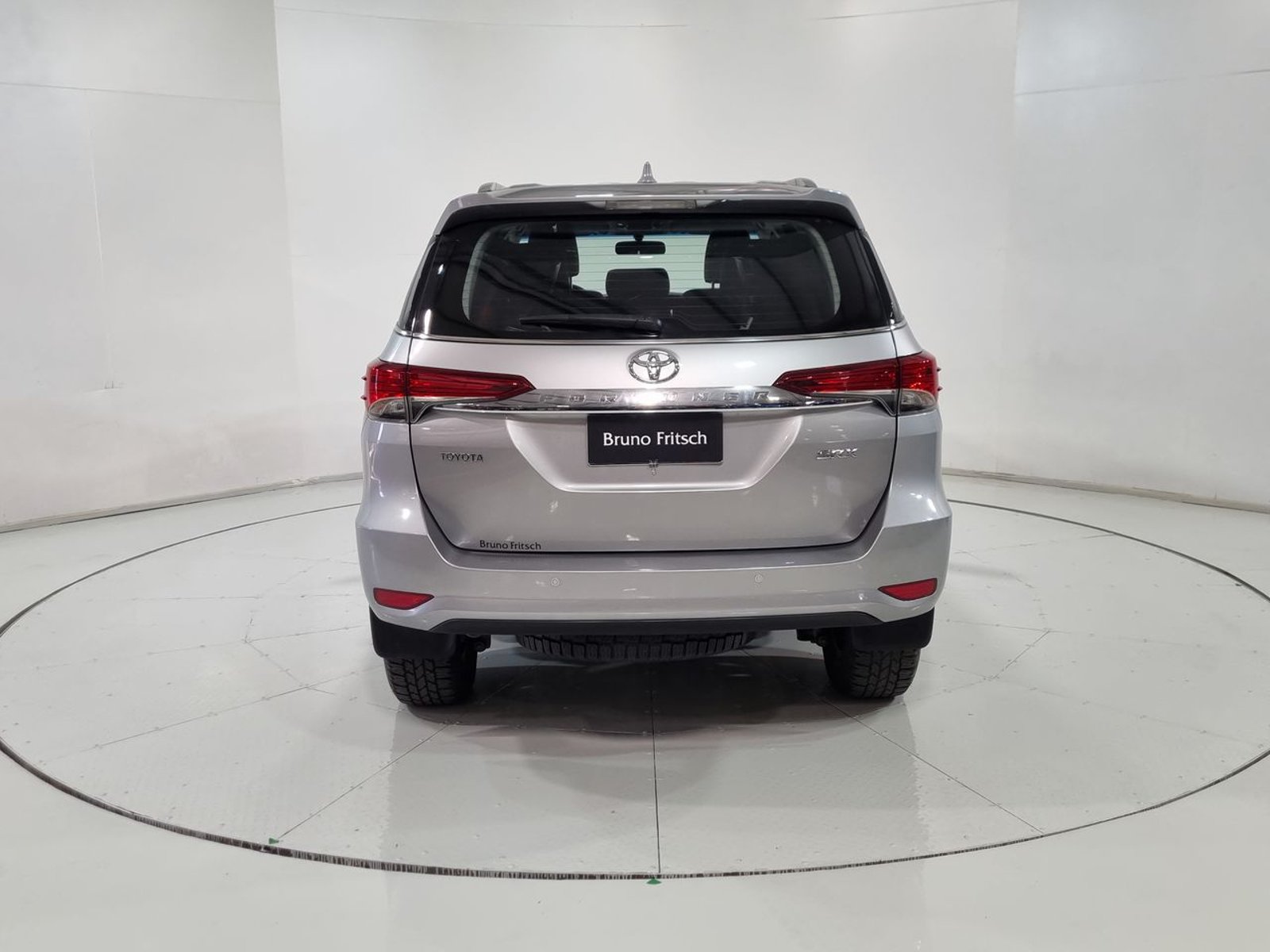 Toyota FORTUNER SRX 2.7 AUT 2020 - Imagen 9 de 20