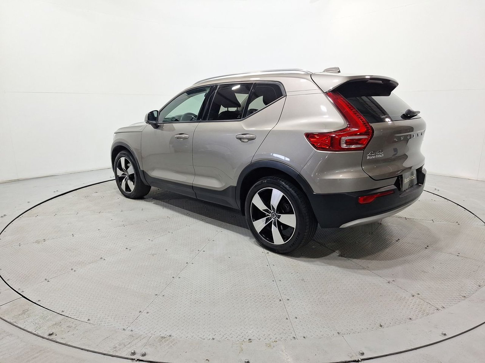 Volvo XC40 T4 FWD 2.0 AUT 2022 - Imagen 3 de 18