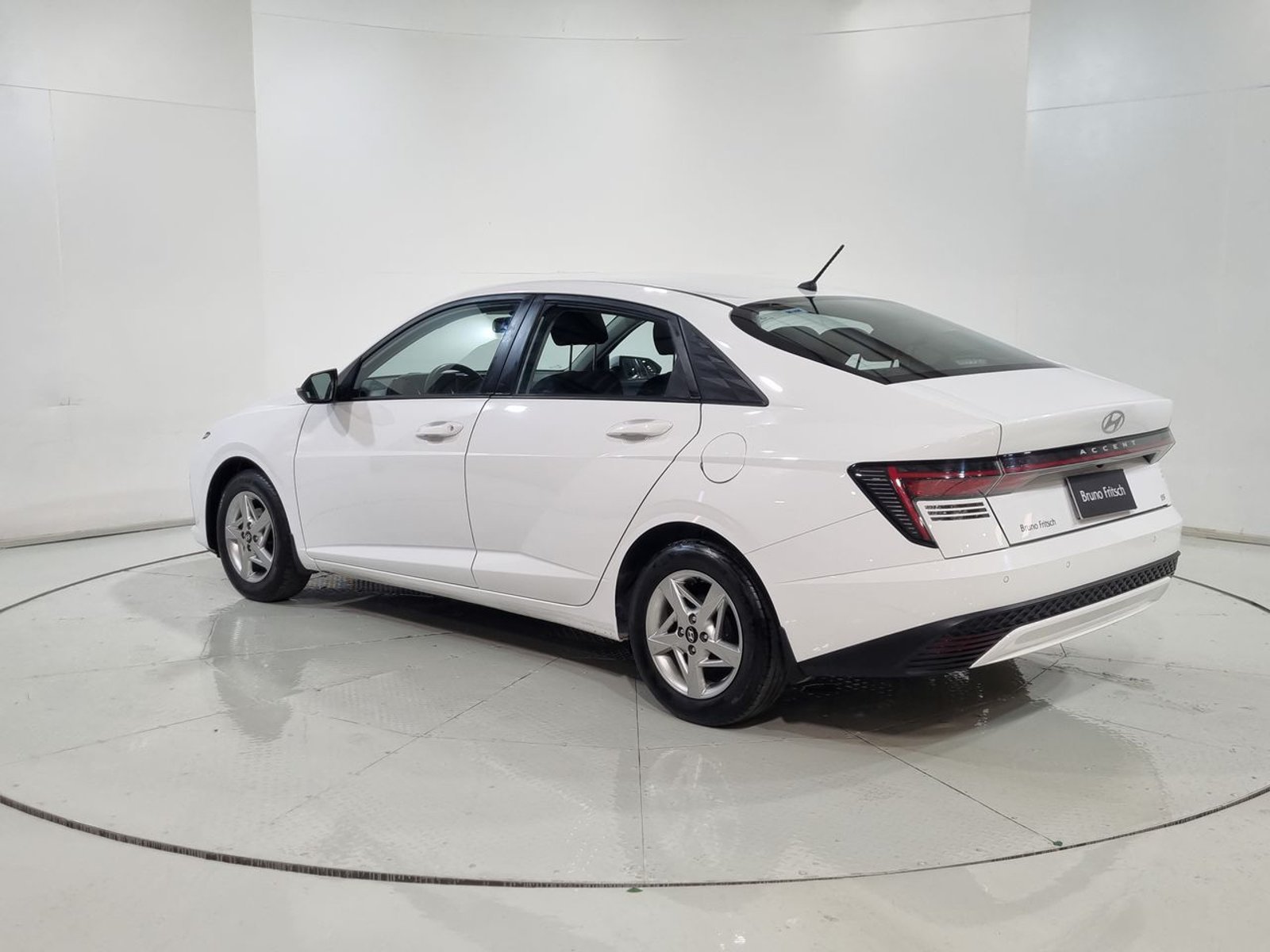 Hyundai ACCENT BN7I MPI 1.5 2024 - Imagen 7 de 20