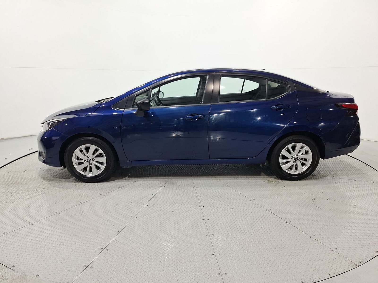 Nissan VERSA MT 4X2 1.6 2024 - Imagen 4 de 20