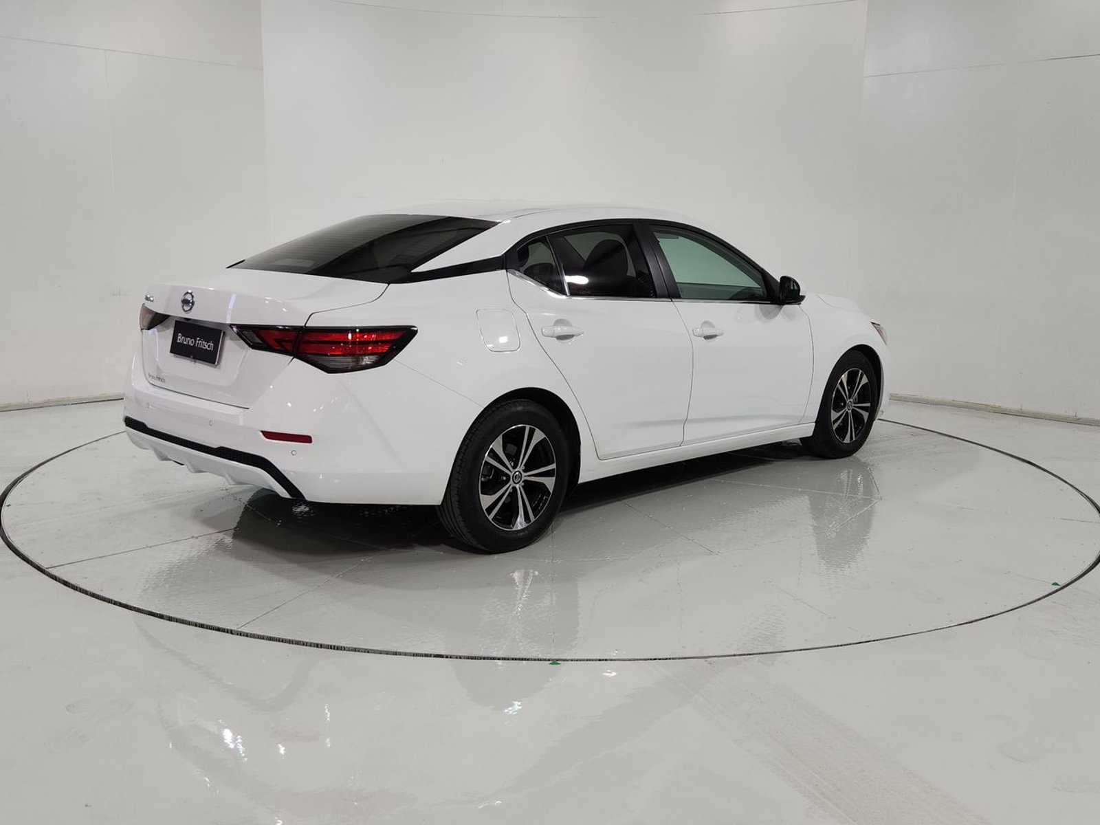 Nissan SENTRA SENSE MT 2024 - Imagen 11 de 20