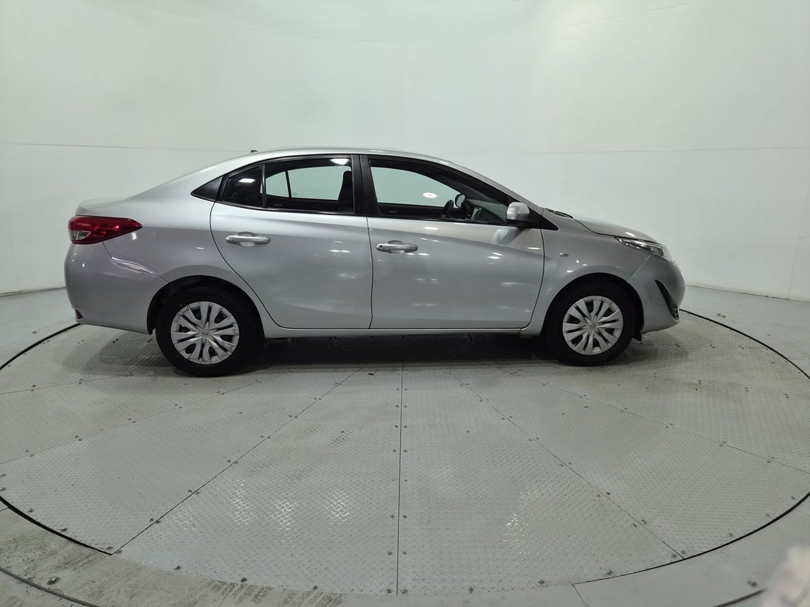 Toyota YARIS NEW YARIS GLI 1.5 2021 - Imagen 10 de 20