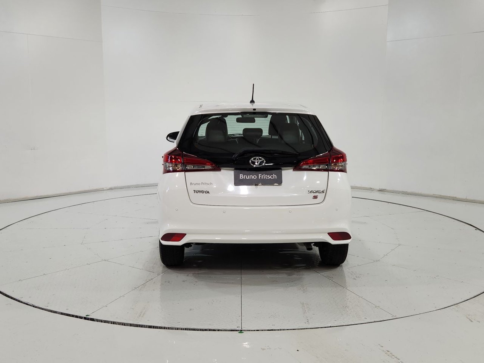 Toyota YARIS HB OTTO 1.5 2021 - Imagen 9 de 20