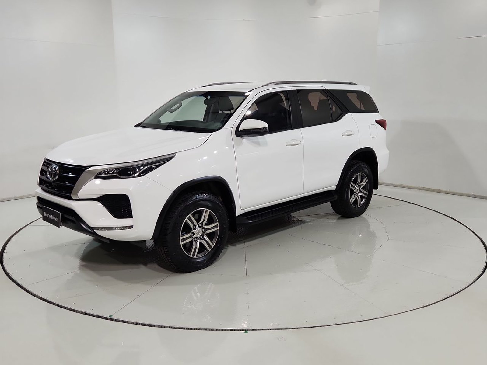 Toyota FORTUNER SRV 2.7 AUT 2022 - Imagen 3 de 20