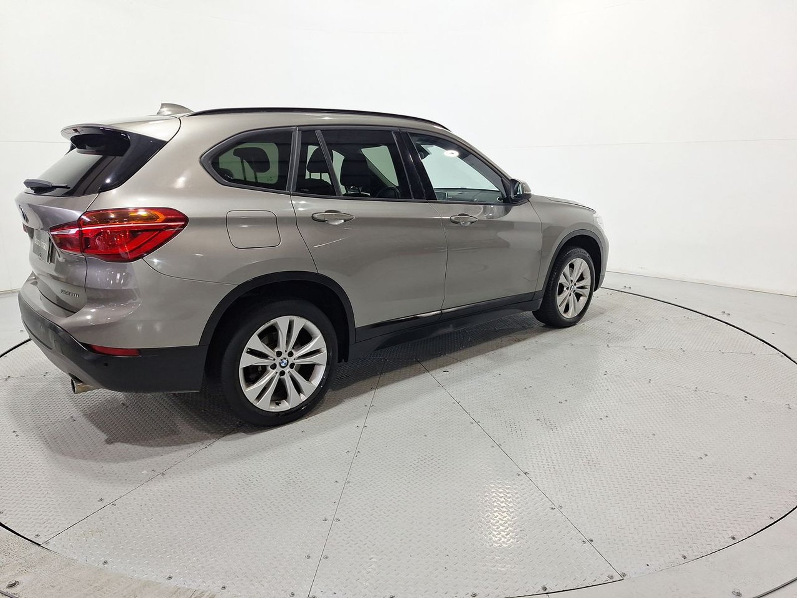 Bmw X1 SDRIVE 20I 2.0 AUT 2019 - Imagen 9 de 20