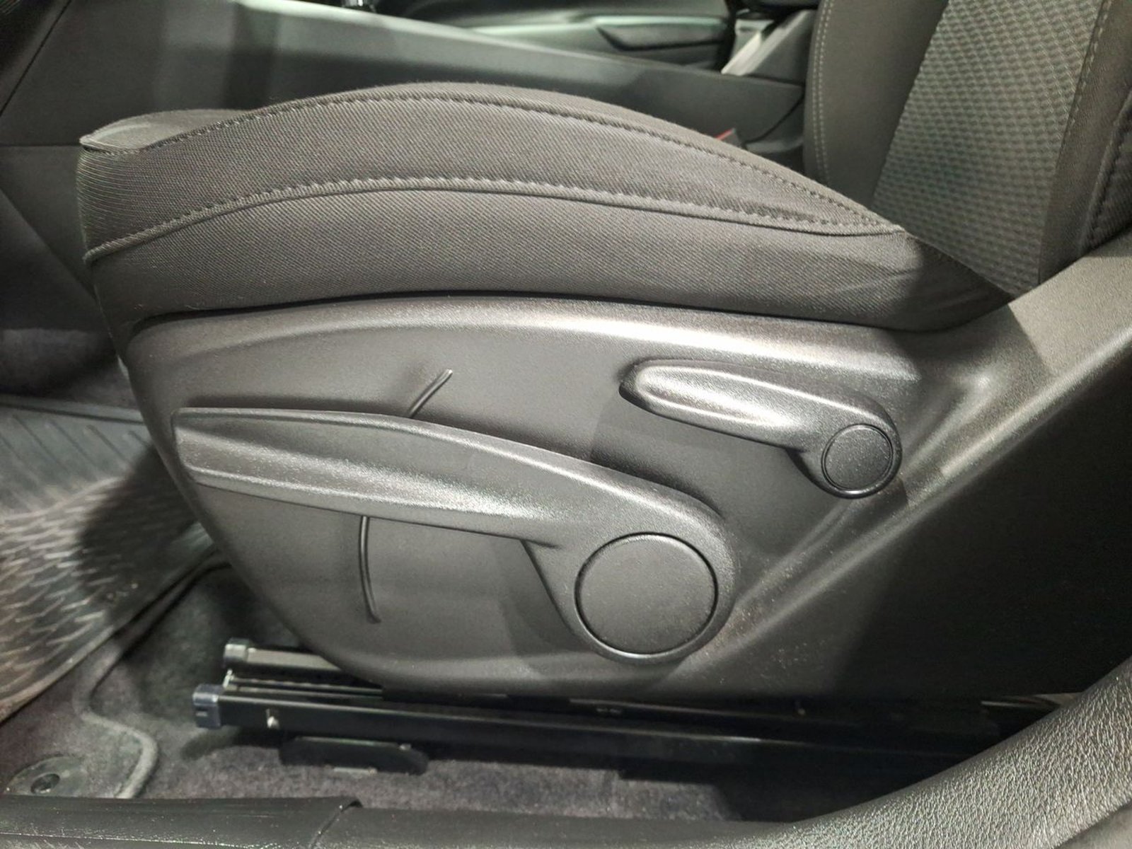 Jeep COMPASS SPORT 1.3 AUT 2023 - Imagen 17 de 20