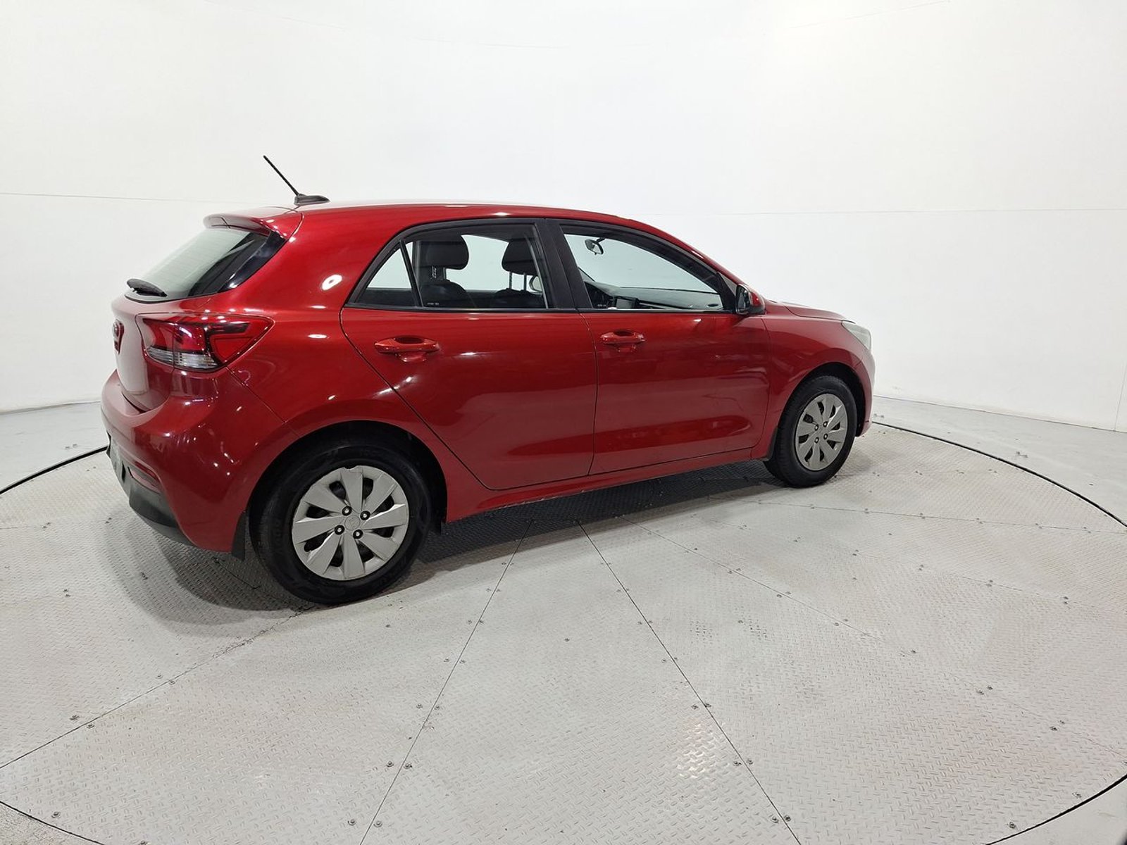 Kia RIO 5 HATCH BACK 1.4 2021 - Imagen 9 de 20