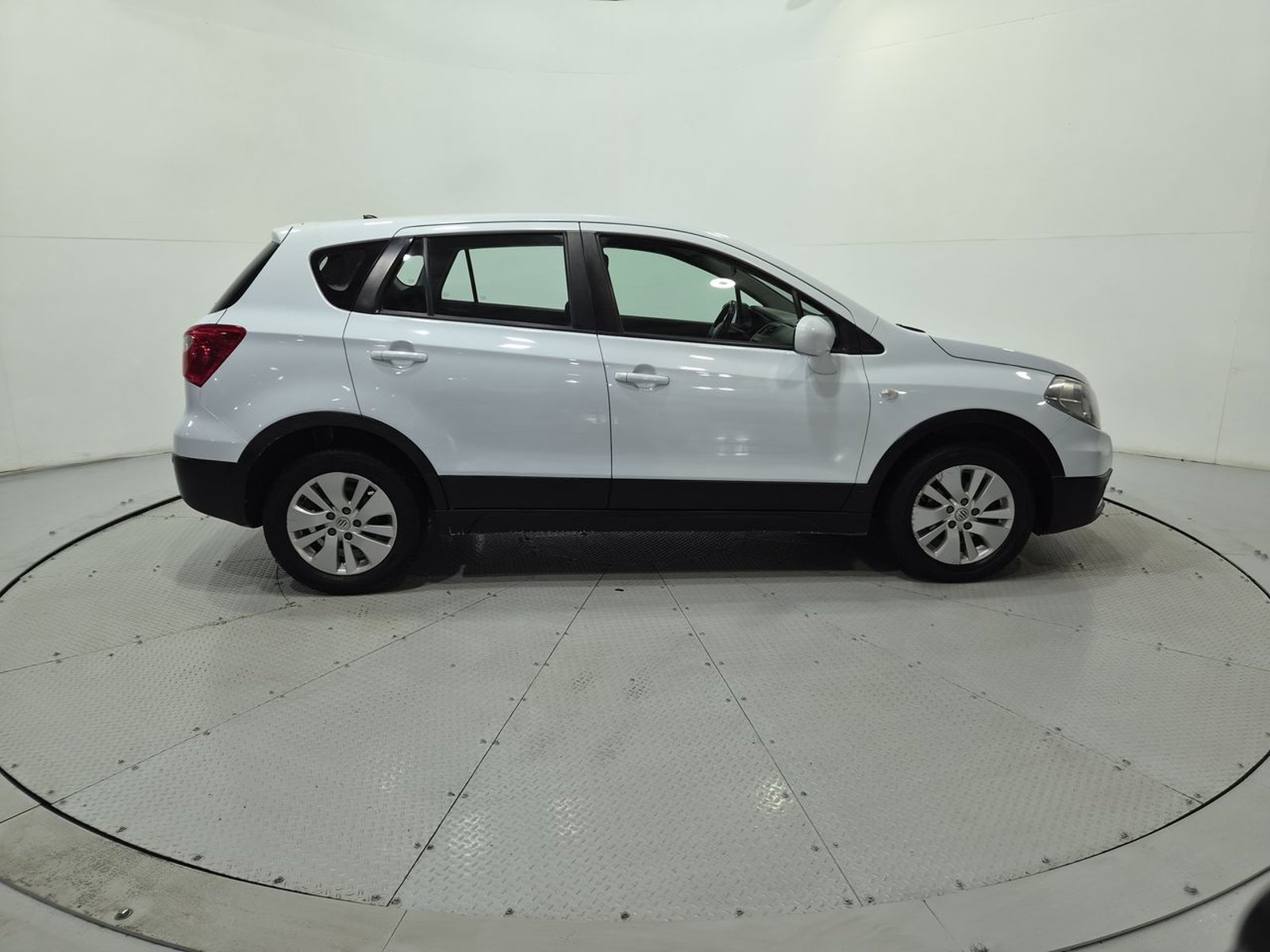 Suzuki S-CROSS S CROSS GL 1.6 AUT 2015 - Imagen 10 de 20