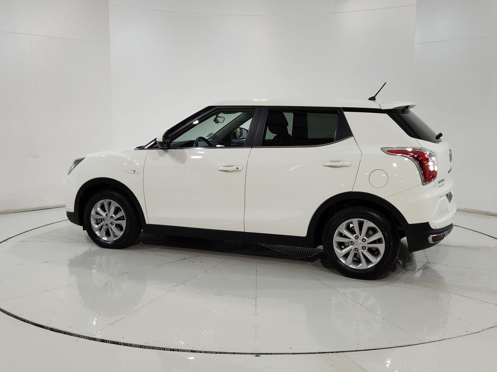 Ssangyong TIVOLI 1.6 2019 - Imagen 6 de 20