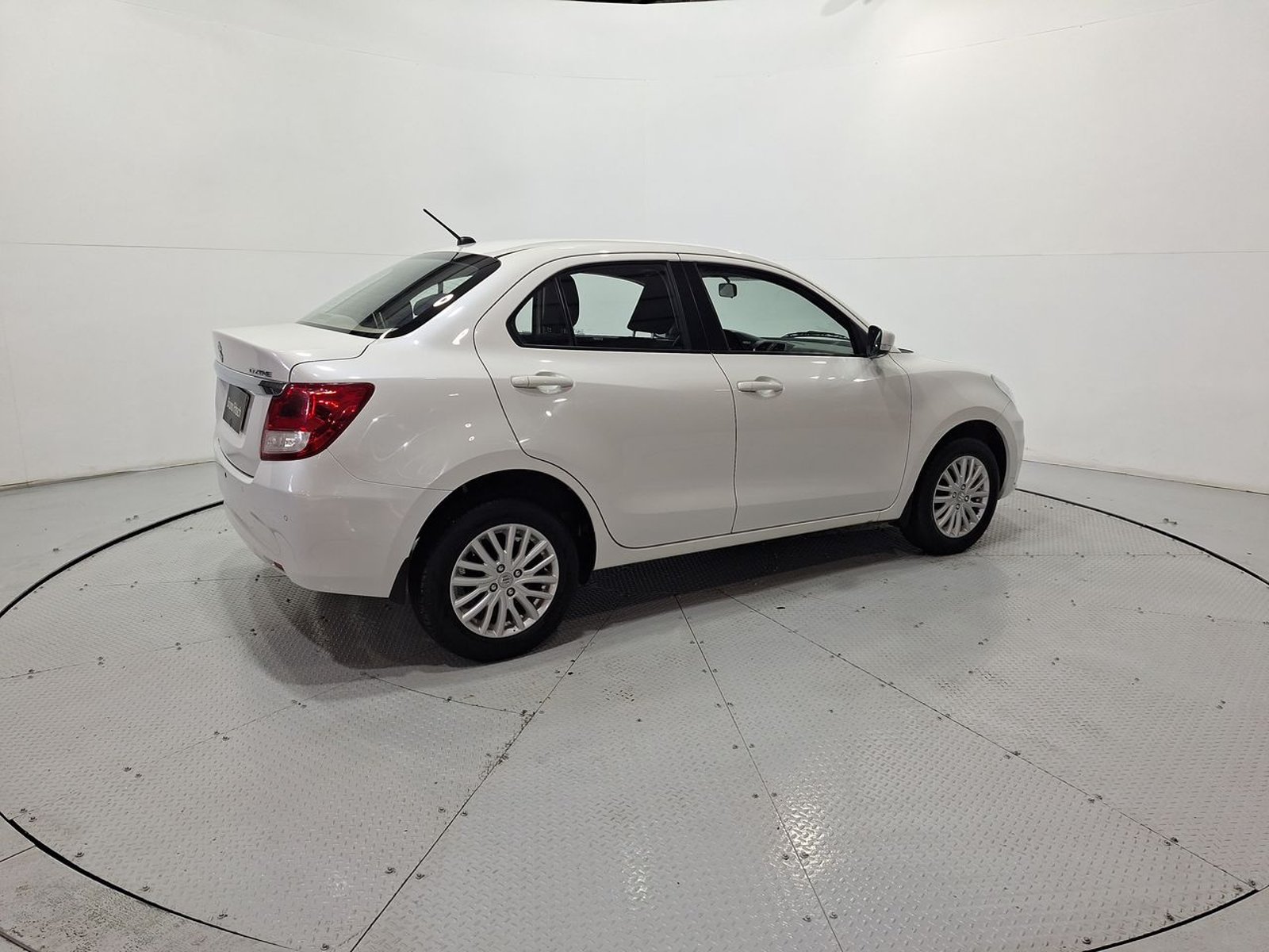 Suzuki DZIRE 1.2 2024 - Imagen 9 de 20