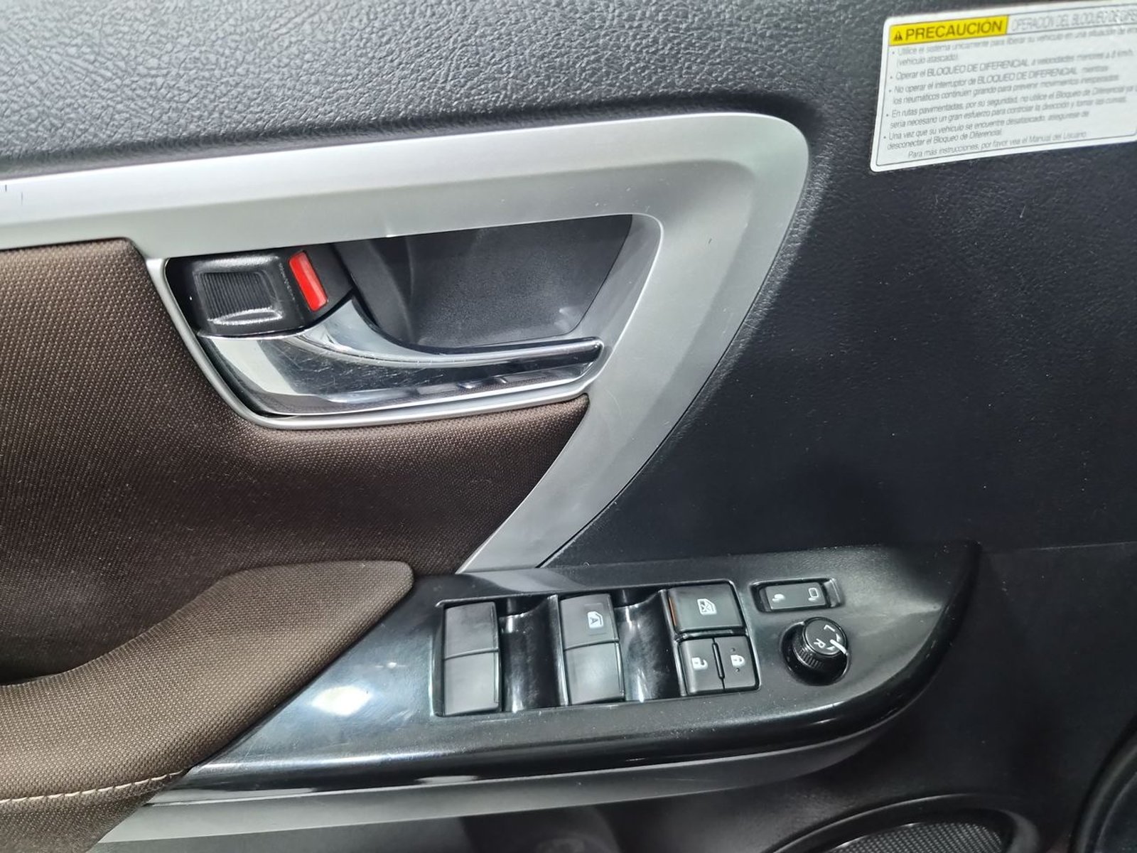 Toyota FORTUNER 2.7 AUT 2018 - Imagen 16 de 20