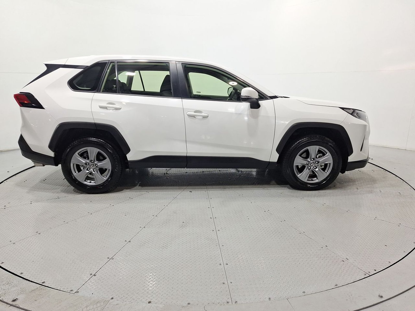Toyota RAV4 4X2 2.0 AUT 2025 - Imagen 10 de 20
