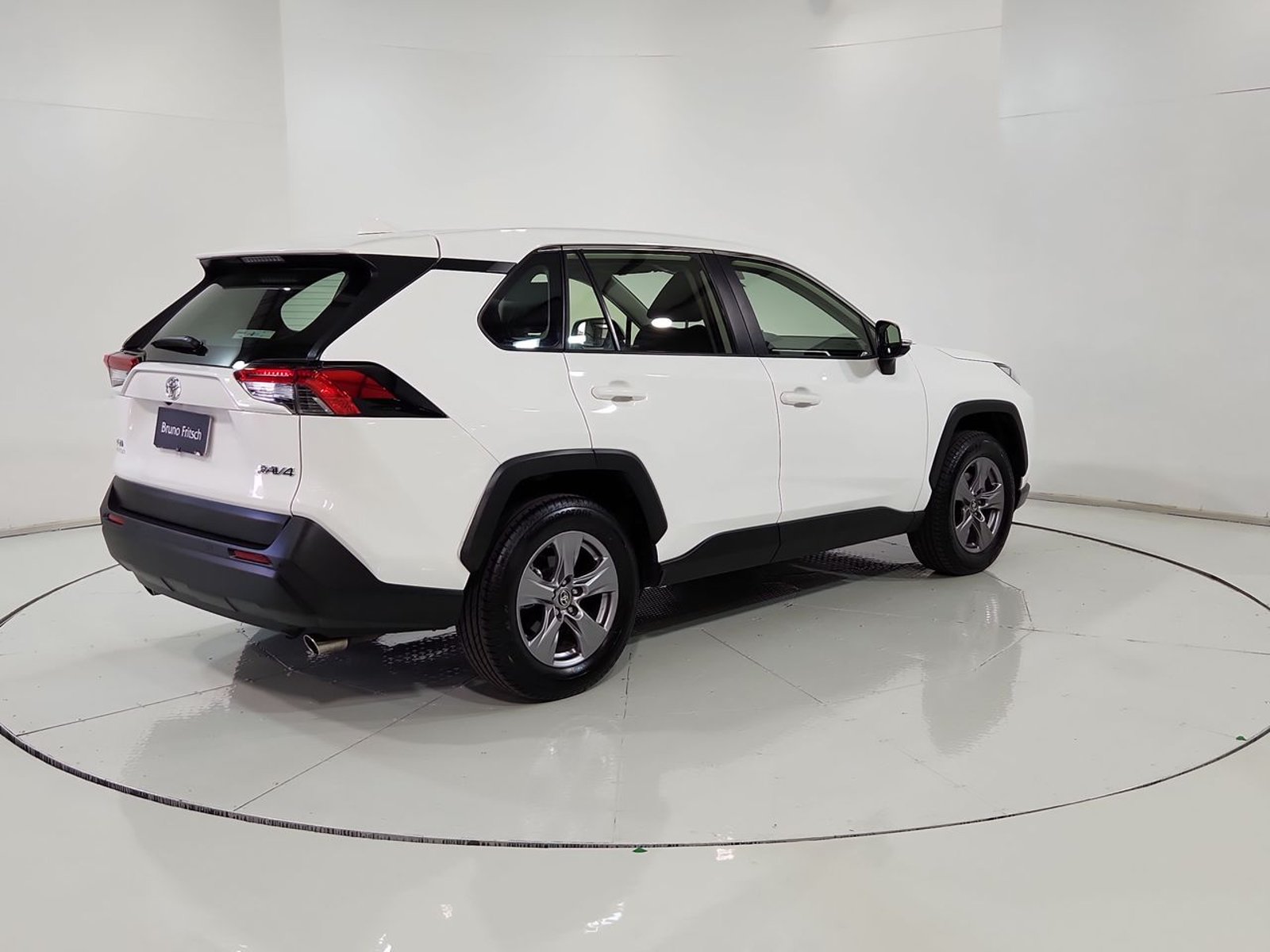 Toyota RAV4 4X2 2.0 AUT 2024 - Imagen 11 de 20