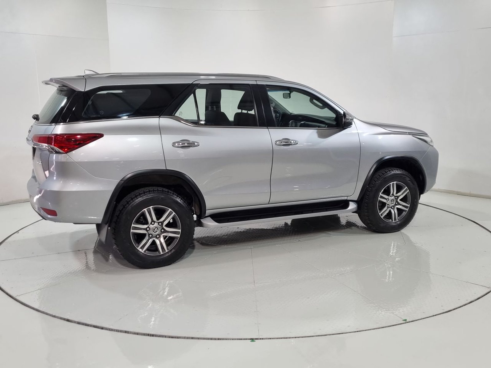 Toyota FORTUNER SRX 2.7 AUT 2020 - Imagen 12 de 20