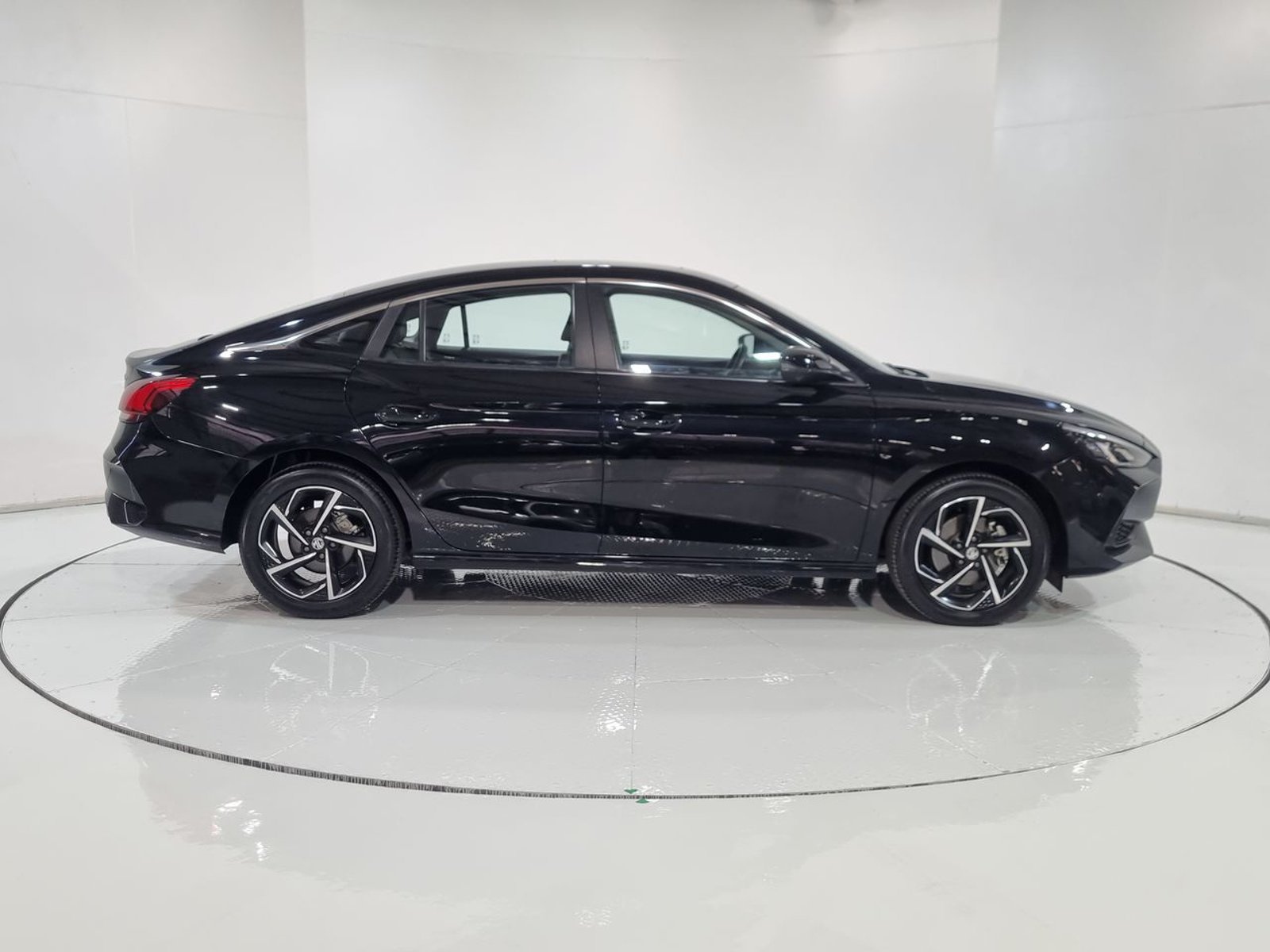 Mg GT MG GT 1.5T DCT DLX 2025 - Imagen 13 de 20