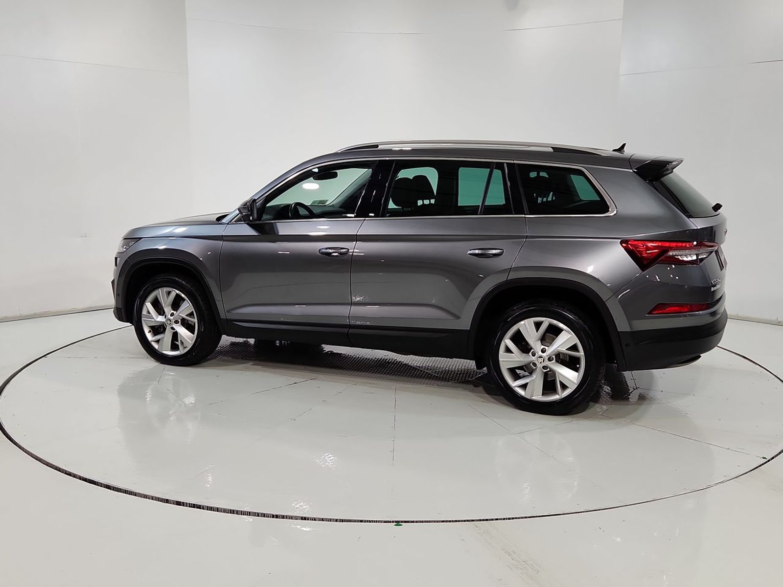Skoda KODIAQ 4X4 2.0 AUT 2022 - Imagen 6 de 20